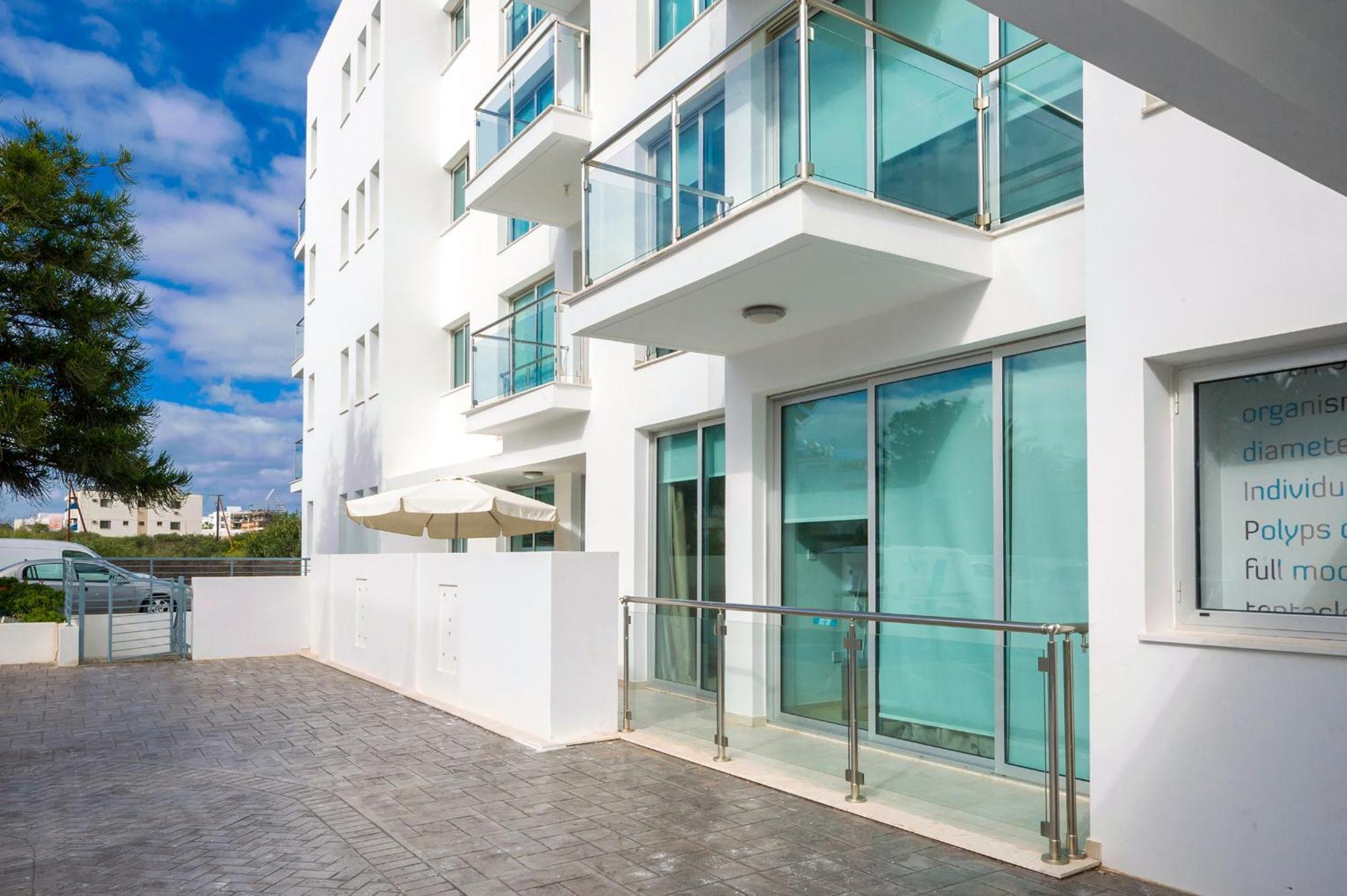 Calypso - Coralli Beachfront Apartment Протарас Екстер'єр фото